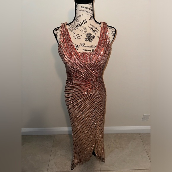 MacDuggle rose sequin evening gown! - Picture 7 of 7